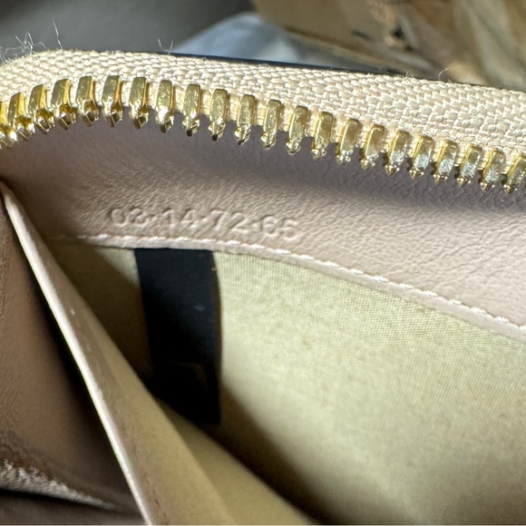 Chloe Leather Zip Around two tone Wallet black and grey - Picture 5 of 7